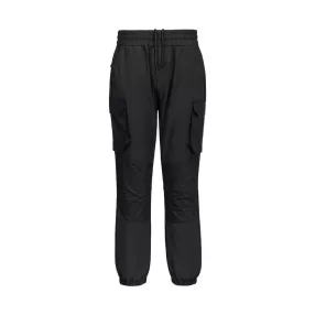 Szabadidő nadrág elölről